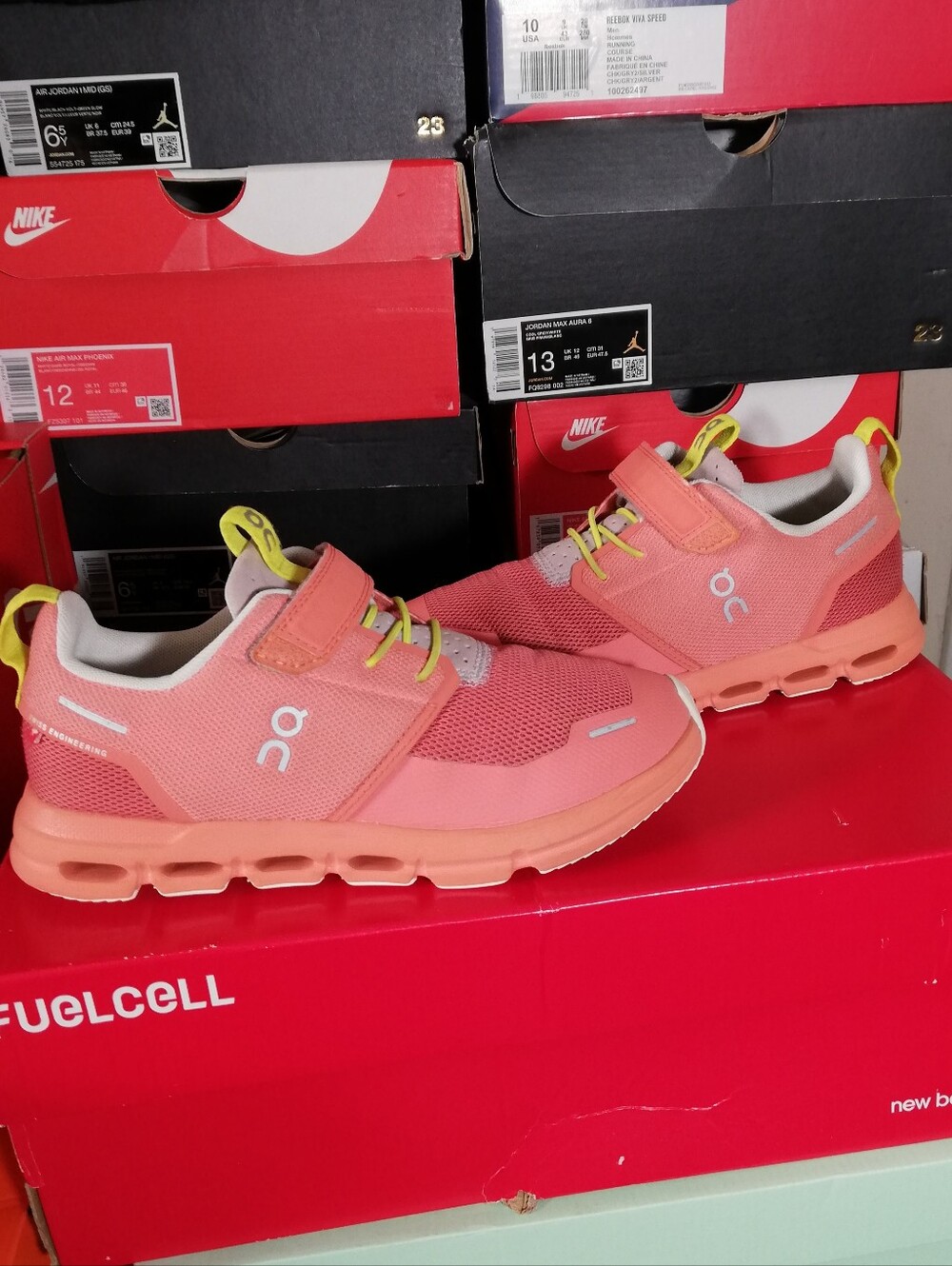 ON CLOUD US SIZE 3 YOUTH GREAT CONDITION